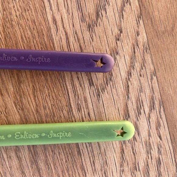 Lot of 2 Scentsy Warmer Spatulas Wax Remover Tool Purple Green NEW - Picture 3 of 5